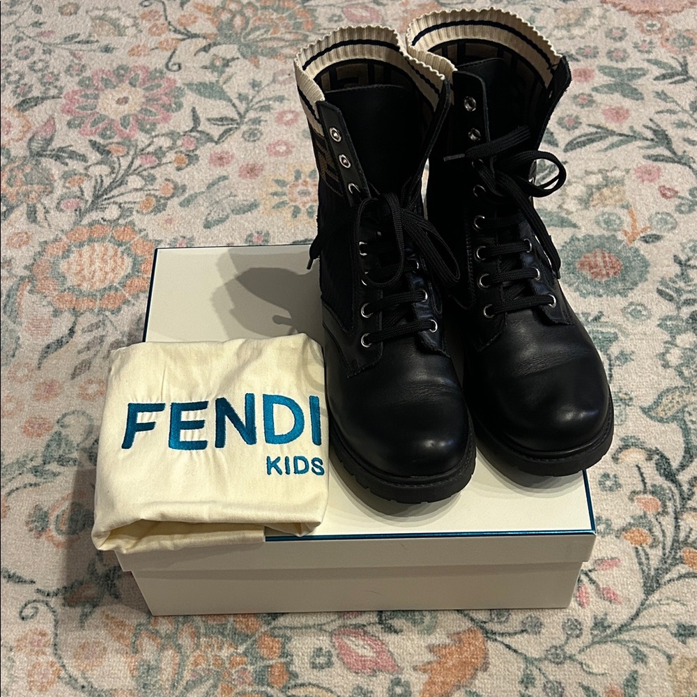 Fendi Kids Black Leather Lace-Up Boots